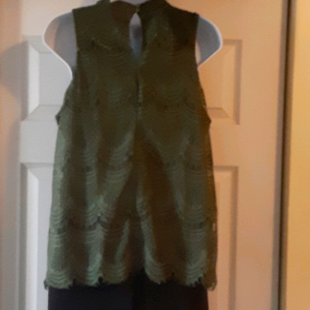 IT GIRL olive top with lace overlay - Picture 5 of 9
